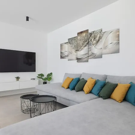 Magic Sky I Willa Pašman