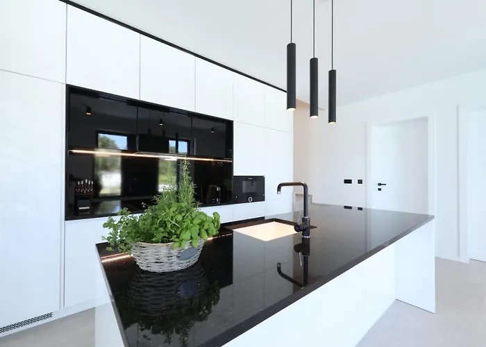 Magic Sky I Willa Pašman